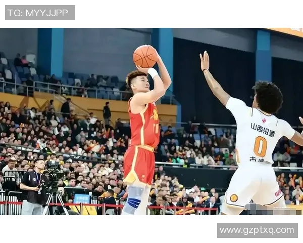 孙铭徽在CBA比赛中突破个人得分纪录，再次展现统治力