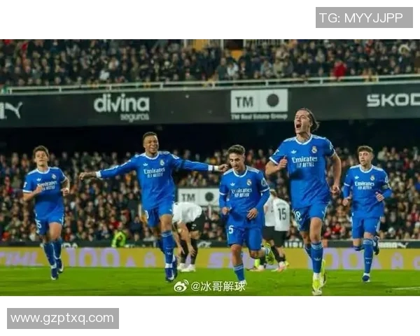 曼联客场2-0击败皇马梅西助攻梅开二度带领球队晋级八强